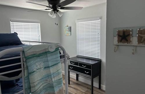 Cedar Lane House | Sargent Barefoot Bungalow