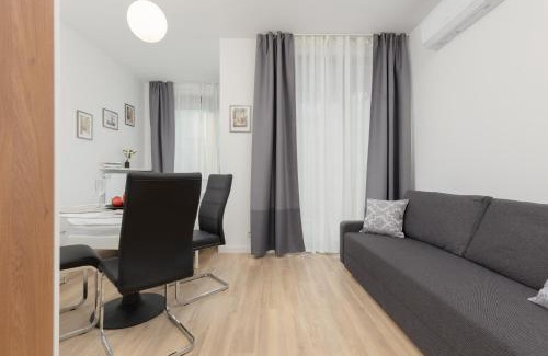 Wilanow Apartment | Sarmacka 23 - studio close to Medicover and Paley