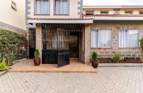 Embakasi Bed & Breakfast | Saruni Homes