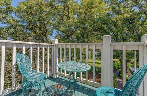 Norman Apartment | Satin Suite at Whispering Pines Inn