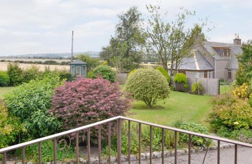 Stonehaven House | Sauchenshaw Cottage