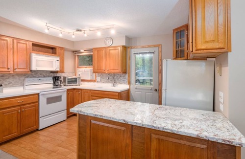 Bone Lake Cabin | Save 40% of June 15-18