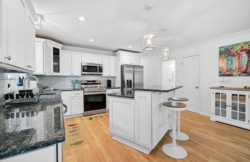 River District House | Save Big This Fall: 10% Off Until Nov 30!