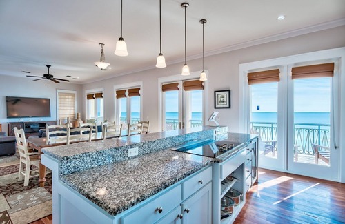 Delos House | SaveAug–Oct!PrivateBch*BeachSvc*Elevator*HeatPool