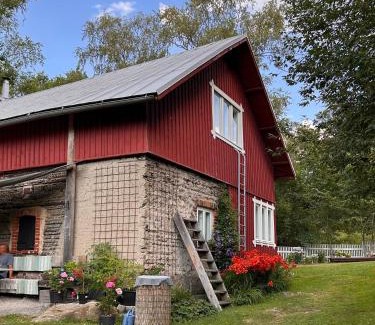 Mynamaki House | Savikulma savihuone B&B