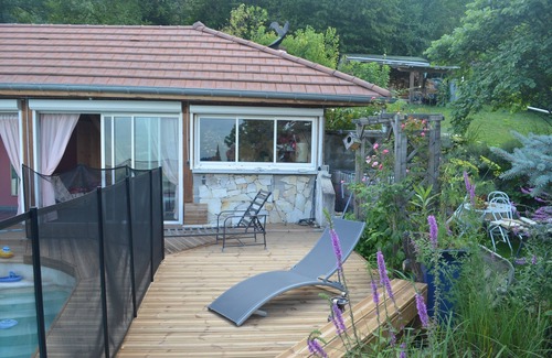 Serrieres-en-Chautagne Cottage | Savoie-La Chautagne-lodging the highlands