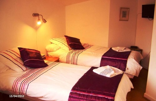 Brides-les-Bains Apartment | SAVOIE . SKI THE TROIS VALLEES. DUPLEX * * * * STARS. 3 ROOMS. 70m2. - 1/6persons.SKIING. THERMAL AND SLIMMING CENTRE Residential flat. INTERNET WIFI. GARAGE