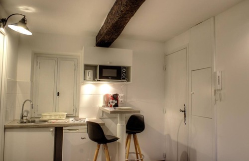 Chateauneuf-Grasse House | Savory - Châteauneuf-Grasse