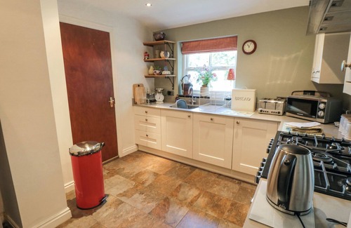 Potter Brompton Cottage | Sawdon Heights