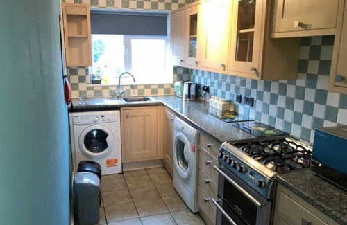 Burgess Hill Apartment | Sawyers Lodge is a charming flat, in a quiet cul-de-sac for up to 4 guestsn