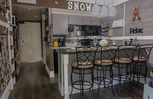 Snowshoe Condo | SC 2209: Cozy Modern Ski Retreat | Fireplace & Easy Slope Access