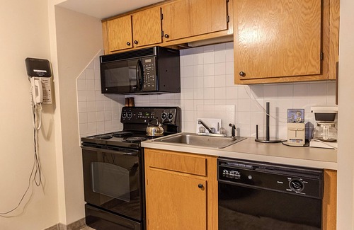 Snowshoe Condo | SC 2214: Adventure Awaits | Slopeside Studio Retreat with Mountain Magic