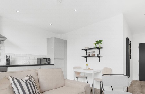 Balsall Common Apartment | SCA- Arden Apartment 2 Twin Bedroom Free Parking