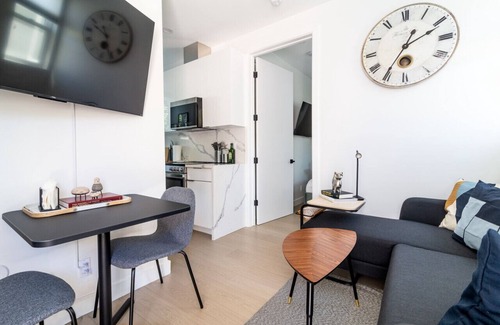 North Hollywood Apartment | Scandinavian-Style 1BR Apartment BUILT 2024 (p80)