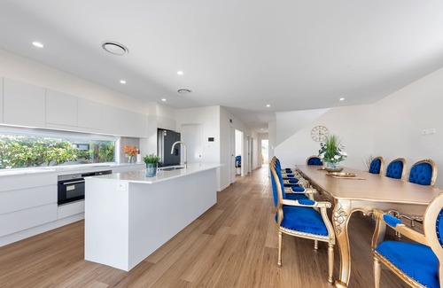 Scarborough House | "Scarborough Shores" - Scarborough Q 4020