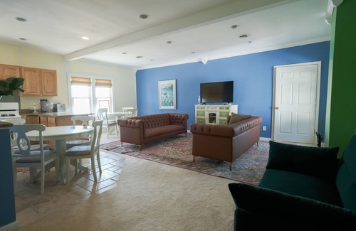 Marysville Condo | Scenic 2 bed, 1.5 bath condo with river views on St. Clair River - U2