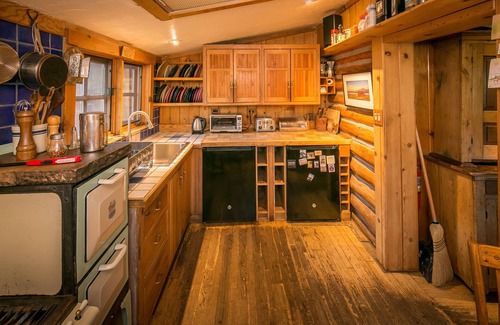 New Castle Other | Scenic Creekside Pet Friendly Ranch House with 5 Cabins and Sauna.