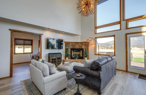 Baderville House | Scenic Flagstaff Home with Hot Tub and Mountain Views