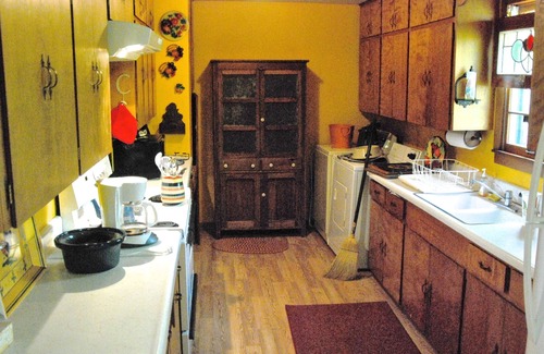Dixon Cottage | Scenic Indian House Bluff Cottage is Secluded Above the Gasconade River Valley