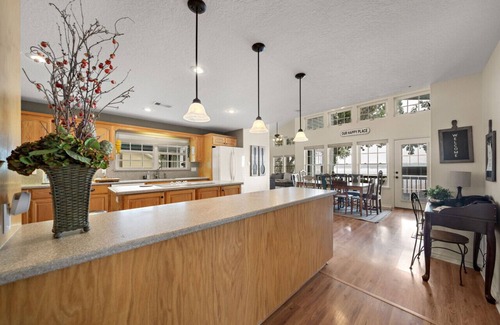 Onalaska House | Scenic Lakefront Retreat with Boat Lift