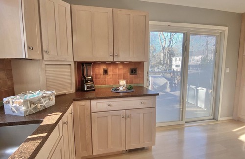 Hampton Bays House | Scenic Retreat by Beaches, in Sparkling House, Heated Pool, Private Rd, AVL 2026