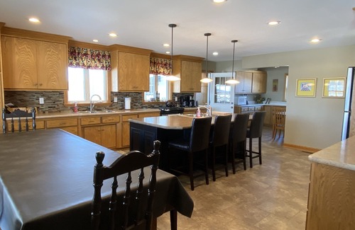 Butler House | Scenic Ridge Guest House a Farmhouse in the Mohican Valley