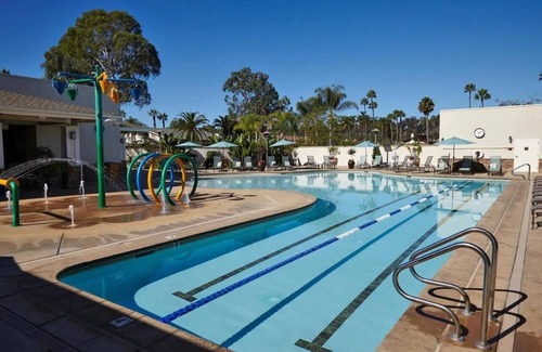 Rancho Santa Fe House | Scenic Room in Rancho Santa Fe – Perfect for Golf & Leisure