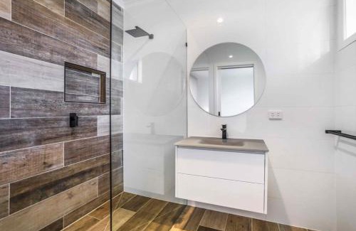 Highton House | Scenic Stay I Short or Long Term