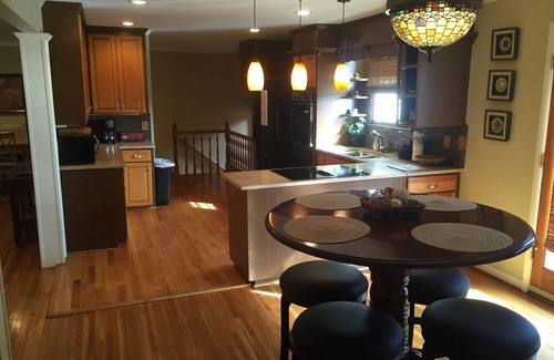 Mount Juliet House | Scenic View Of Lake Yet Close To The Wonderful Charm Of Nashville