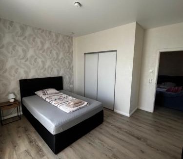 Bremen Apartment | Schöne 2 Zimmer Ferienwohnung mit WLAN Direkt an der Autobahn
