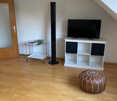 Lengsdorf Apartment | Schöne DG - Wohnung in Bonn