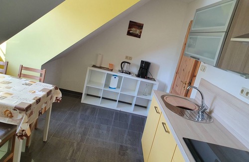 Wankendorf Apartment | Schöne Ferienwohnung in Ruhiger Wohnsiedlung mit Unverbautem Feldblick