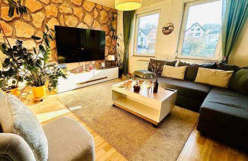 Eisenach Apartment | Schöne ruhige Ferienwohnung - in Eisenach mit Kamin - Nahe Karolinentalbrücke - Hund ja