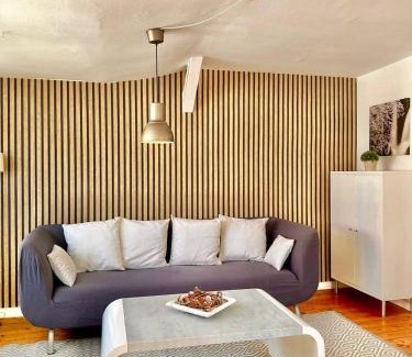 Burgeresch Apartment | Schönes City-Apartment mit 2 Schlafzimmer, Parkplatz, ruhig und hell, D46-DG