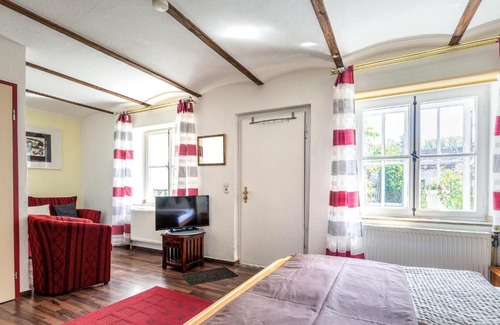 Feste Zons Hotel | Schloß Destille