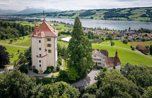 Gelfingen Apartment | Schloss Heidegg