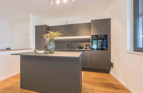 Heppenheim Apartment | Schlossberg Maisonette: Modern accommodation with a view for 4 people