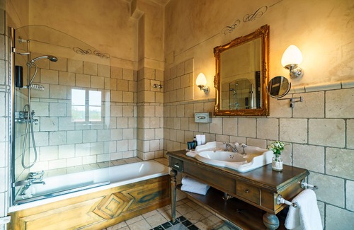 Weiberhof Hotel | Schlosshotel Weyberhöfe
