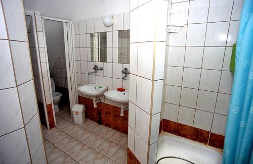 Baligrod Hostel | Schronisko młodzieżowe w Jabłonkach