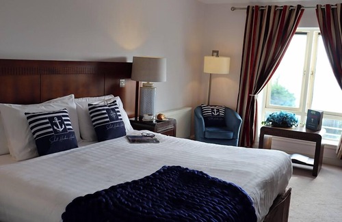 Schull Hotel | Schull Harbour Hotel