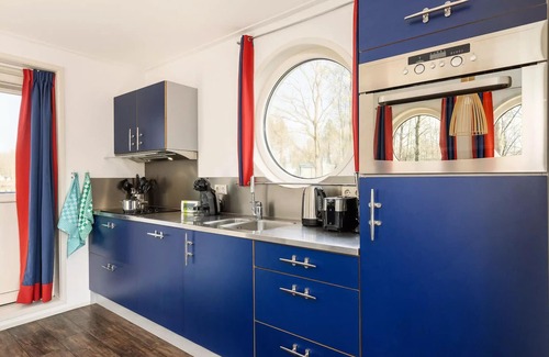 Bispingen House | Schwimmendes Haus für 4 Personen