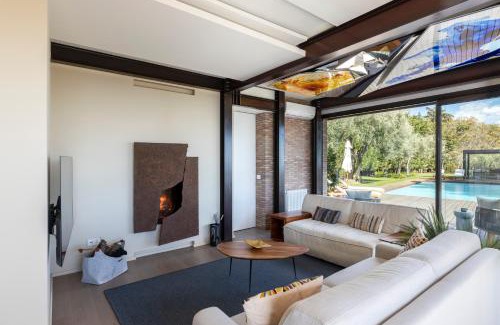 Ragalna House | Scialaj Villa di lusso sull'Etna con piscina e vista mare