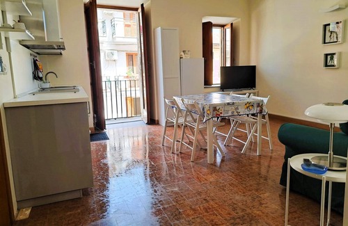 Scilla Apartment | Scilla appartamento Marina Grande solo 40 mt dal mare (appartamento Salina)