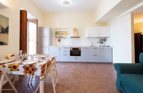 Scilla Apartment | Scilla appartamento Marina Grande solo 40 mt dal mare (appartamento Lipari)