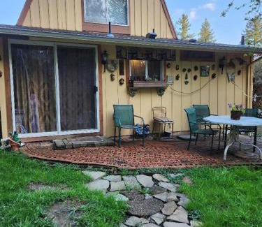 Happy Valley Bed & Breakfast | Scott Creek Farm