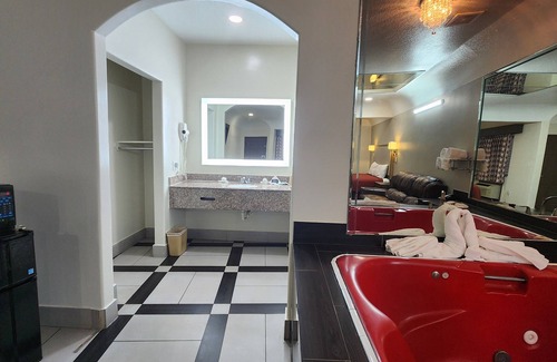 Clodine Hotel | Scottish Inns & Suites Sam Houston Pkwy