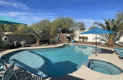 South Scottsdale House | Scottsdale Family Oasis π Htd Pool & Spa - Cinema/Arcade Room - 5G Wifi