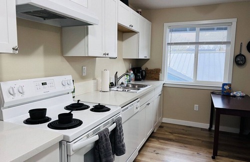 Southeast Salem Apartment | Scout- a rustic “cabin” apartment, very fast wifi