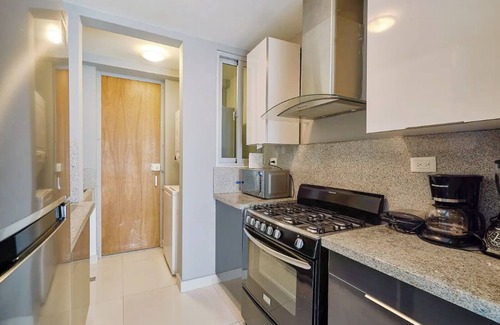 La Arboleda Apartment | SD 1BR Luxury Sunshine Apt 4 + Bonus