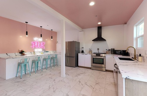 La Presa House | SD Lux Oasis: Theatre, Spa, 14Beds, AC, Sleeps 20+